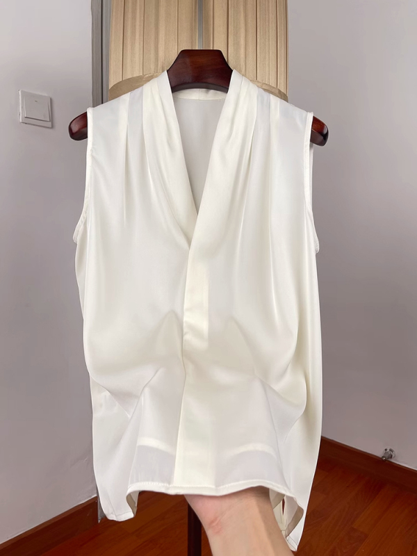 Heavyweight Silk V-Neck Sleeveless Shirt for Women, Summer Design, Niche, Loose, Drapey Satin, Elegant Professional Top