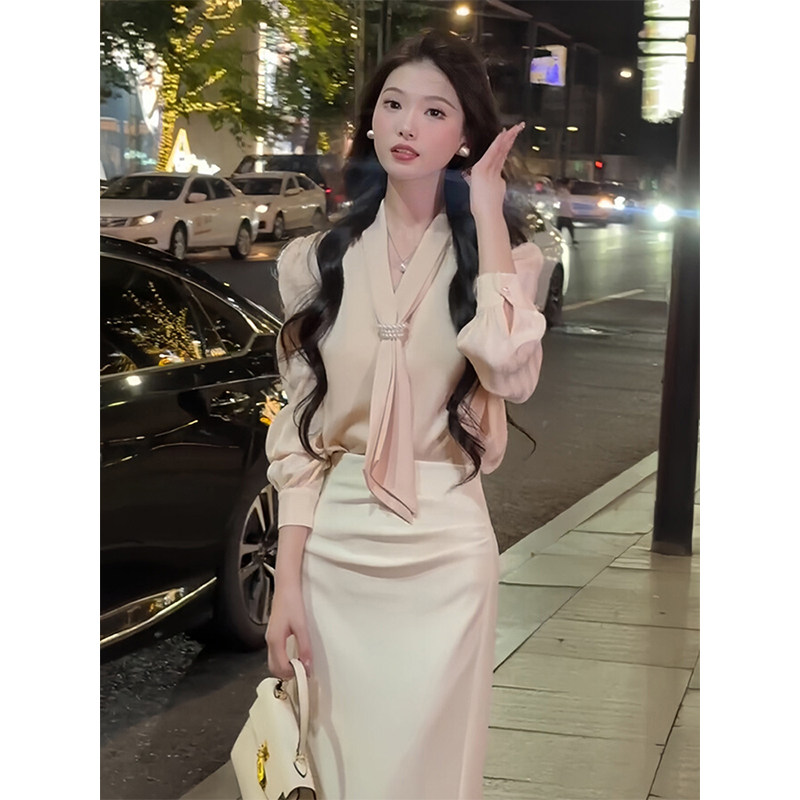 French-style ribbon V-neck satin blouse for women, spring style, sophisticated and mature look, perfect for work commuting and interviews.