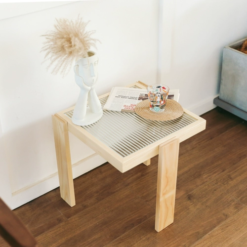 Гостиная диван маленький боковой стеклянный кровати легкий роскошный минималистский кофейный столик сеть красная творческая маленькая квартира Минималистский угол