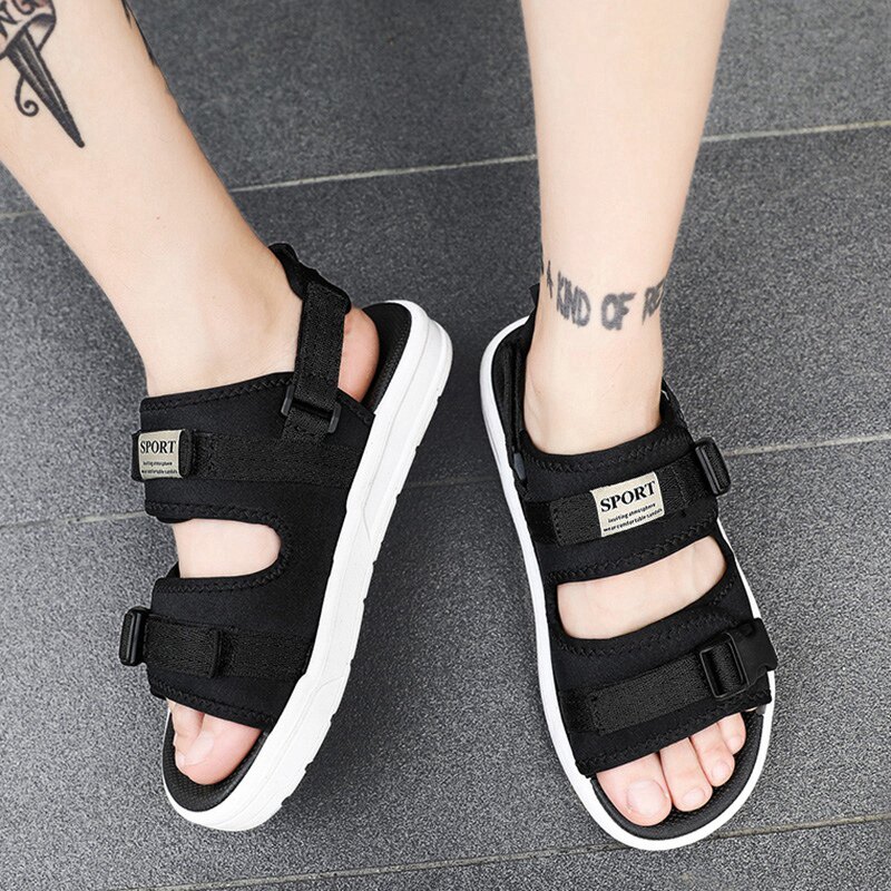 Large size men sandals 2022 new Korean trend personality summer beach casual slippers anti - slip dual - use slippers