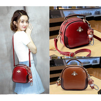 Star with the same little bee bag female summer wild belt messenger bag 2021 new trendy fashion portable small round bag