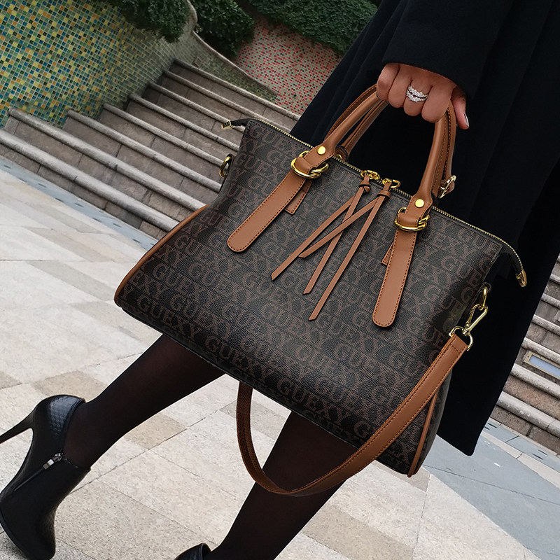 Bag Pack 2022 new bag Fashion Atmosphere Old Flowers Design Genuine Leather Women Bag Advanced Sensical Lady Handbag