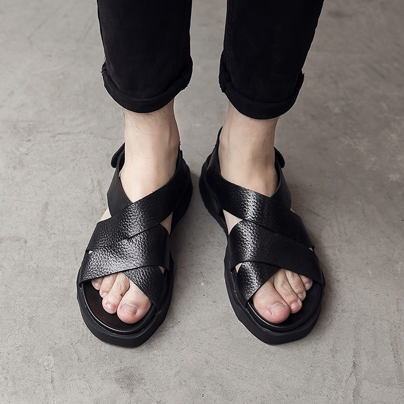 Broken code Tide brand Korean fashion set foot sandals men's casual leather outer wear sandals dual-use Roman shoes cowhide