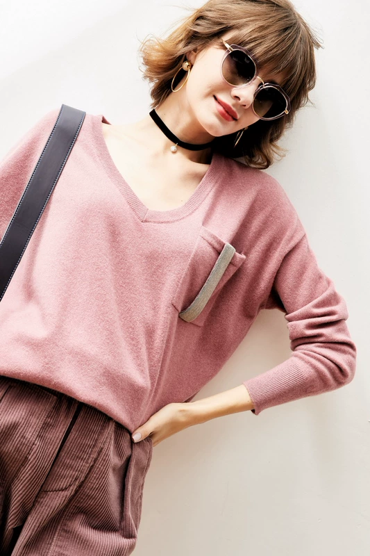 戎 美 【ZZ0711829】 Phong cách quý tộc sang trọng tinh tế của cashmere được đính cườm cổ chữ V thả vai đan áo len tay dài