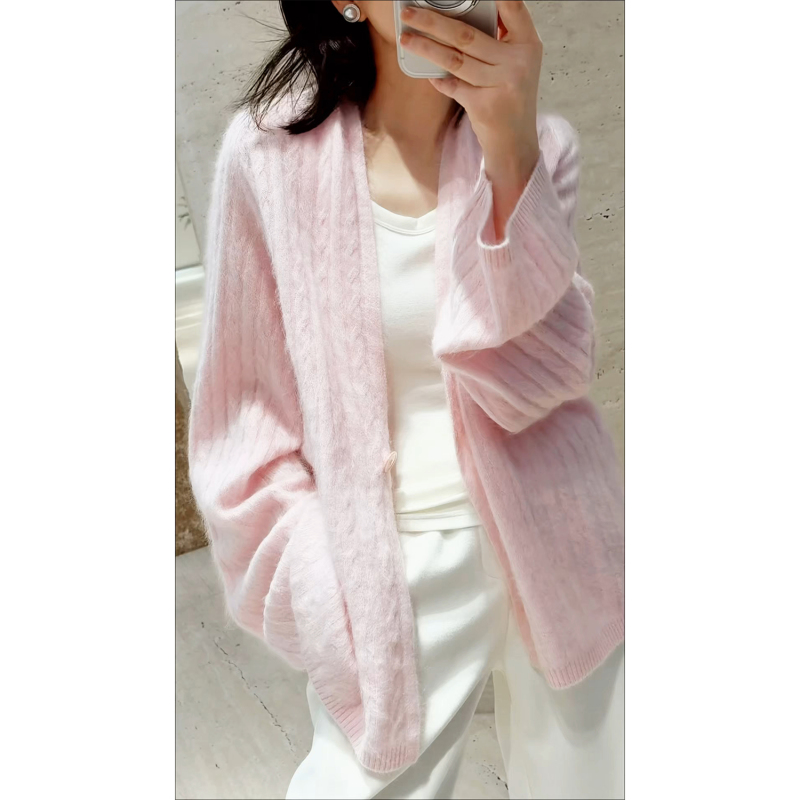 Goddess-Level Fluffiness! Aura Cloud-Soft Velvet [100% Cashmere Brushed/Thick and Warm 320g] Cable Knit Oversized Cardigan