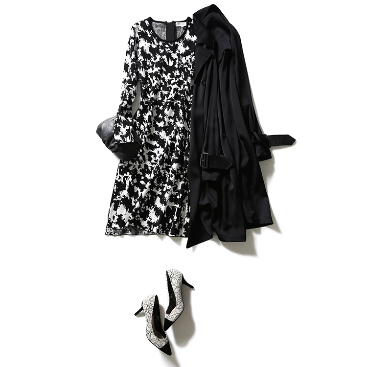 Rongmei ( QZ0608861 ) Black and White and Zipper after Zipping round - collar long - sleeved dress