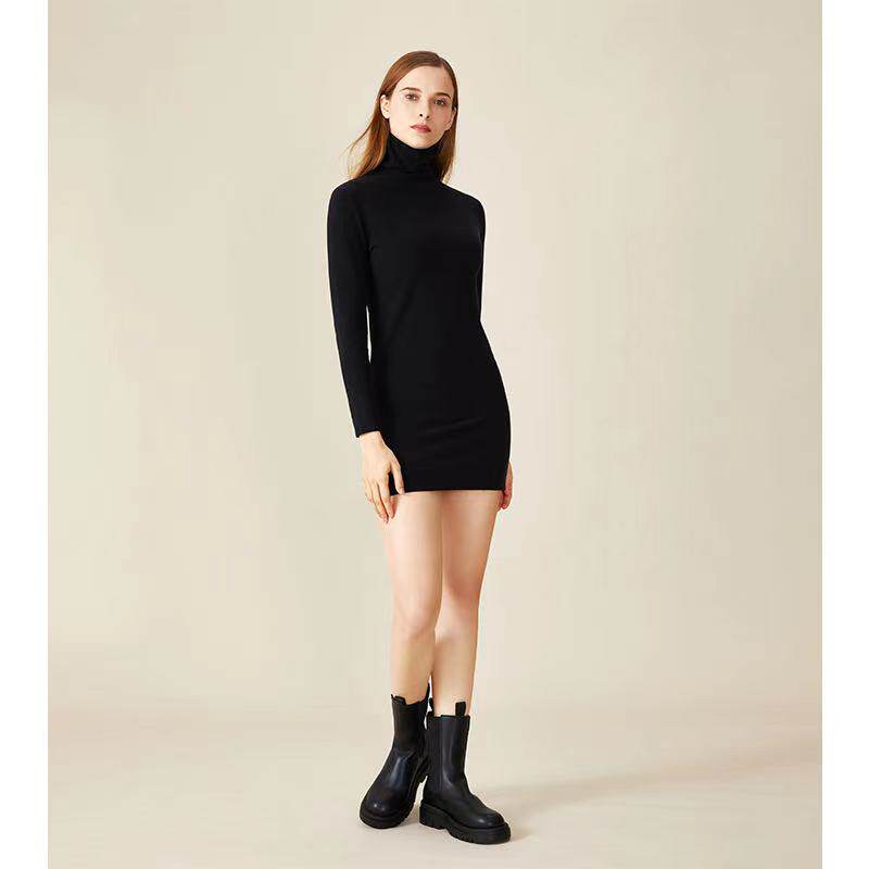 Duvet Bouric acid) High collar in high collar fit for Korean version of pure color knit warm beating bottom bag hip length dress