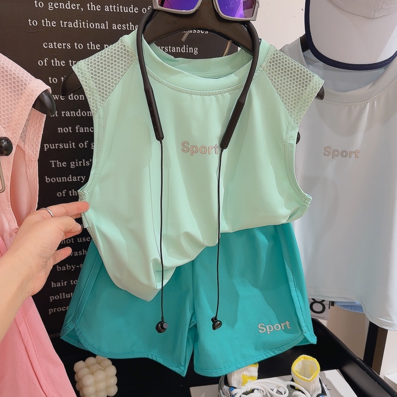 Boys and Girls Sports Quick-Drying Suit 2026 Summer Thin Sleeveless Vest Shorts Two-Piece Set New Kidsren's Clothing Boys and Girls Sports Quick-Drying Suit 2026 Summer Thin Sleeveless Vest Shorts Two-Piece Set New Kidsren's Clothing