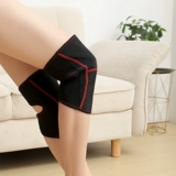 Скалью на коленях теплое нагревание колена горячее примерное покрытие коленное покрытие с лаком