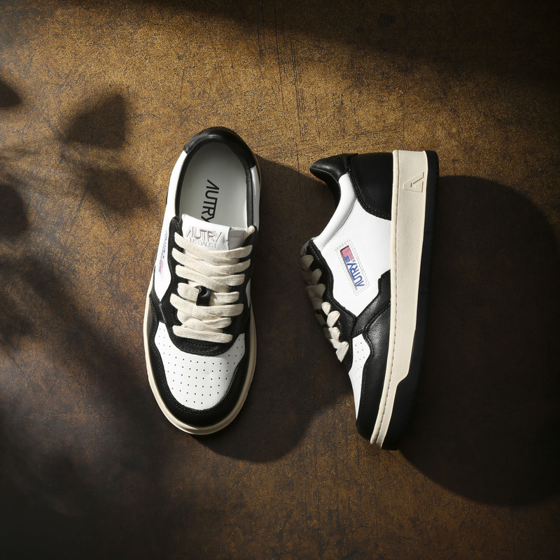 Autry Ept Black and White Panda Shoes, White Sneakers, Women's Skateboard Shoes, Men's Rose Same Style ins Super Popular No-Y Version