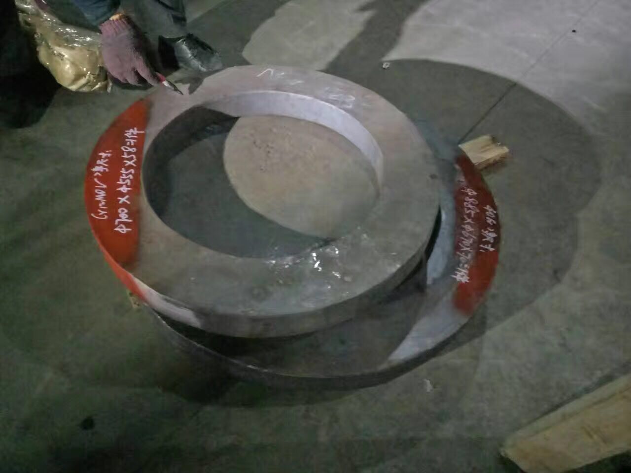 40CrNiMo forgings can be customized in various specifications of spot zero-cut round steel 40cr 42crmo 20crmnti