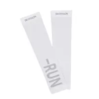 【Модель модели】 Белый буквенный принт - крутой солнцезащитный крем UPF50+