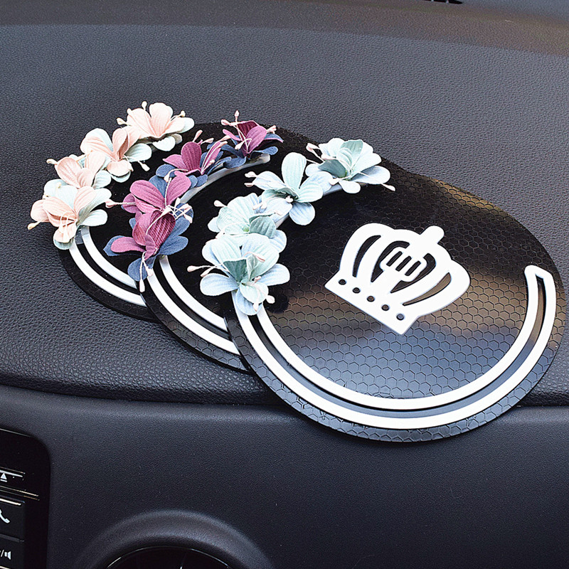Car non-slip mat Cute car instrument panel high temperature resistant multi-function car interior decoration car mobile phone non-slip mat