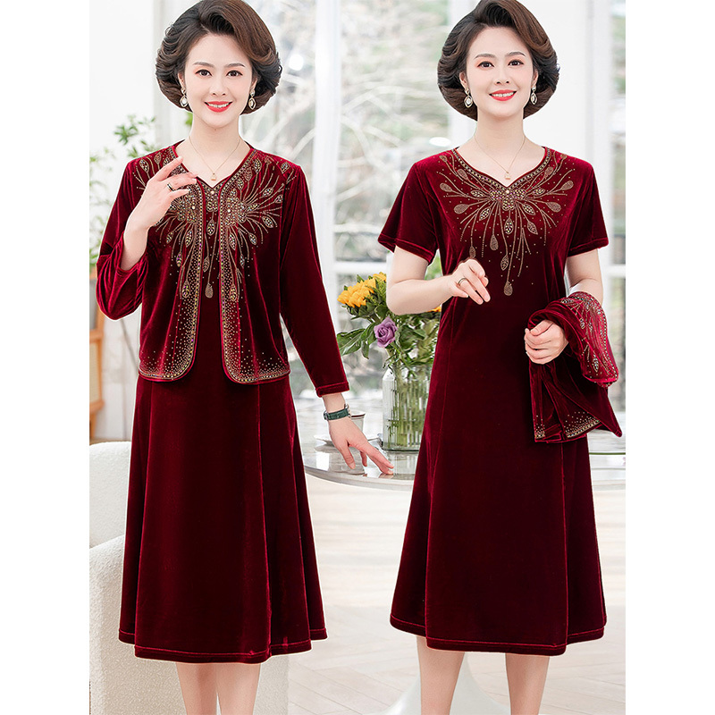 Grandmother's Wedding Banquet Two-Piece Dress Set, Long Skirt Suit, Mother's Wedding Noble and Festive Gold Velvet Dress