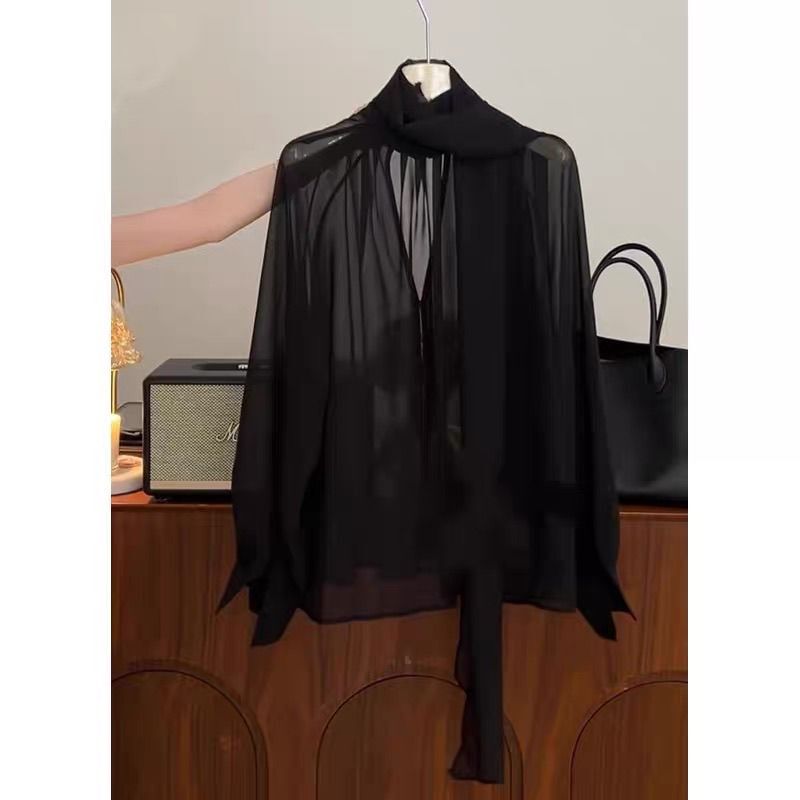 French-Style High-End Fashionable Black Shirt, Super Stylish for Autumn, Thin and Slightly Sheer, Loose and Casual, Elegant Top French-Style High-End Fashionable Black Shirt, Super Stylish for Autumn, Thin and Slightly Sheer, Loose and Casual, Elegant Top