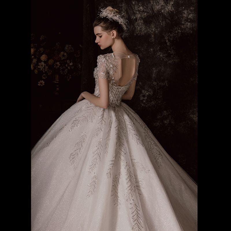 Main wedding dress 2022 new brides small sub-palace windy heavy work extravagant High sense drag exhaust gas light 2021