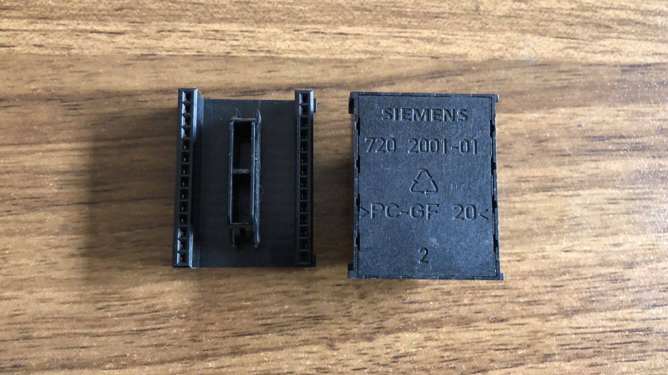 U-Connector 720 2001-01 PC-GF20 Without S7-300 backplane connector