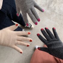Part of the spot (Goose Baoshan Trading Co. Ltd.) Autumn and winter selection of Japanese niche interesting nail polish nail gloves