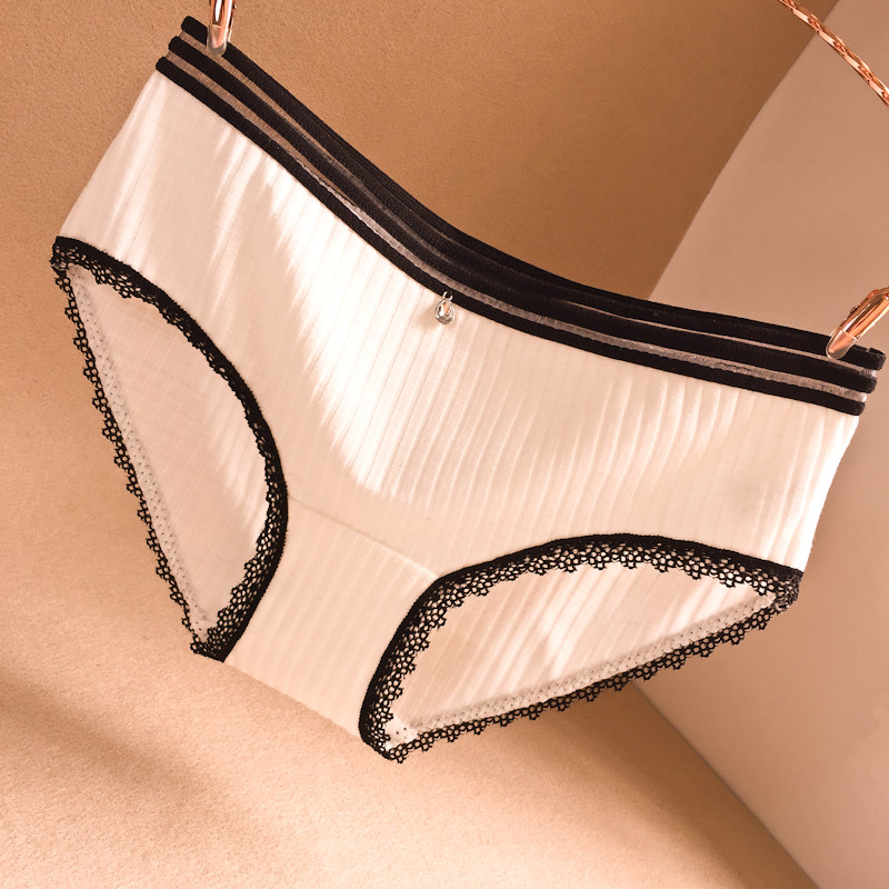 Three delivery 1st Faculty of sweetness Comfort Cotton Briefs Feminine cotton Breathable Lace Side Lady Pants Cotton Crotch