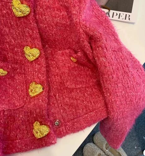 Красная демисезонная дизайнерская куртка, в стиле Шанель, тренд сезона