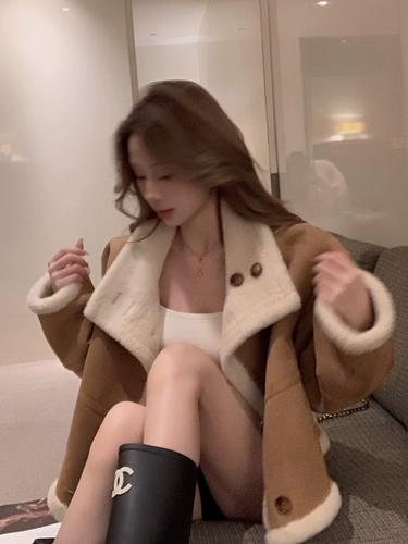 Демисезонная бархатная утепленная куртка, коллекция 2023