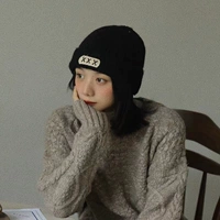 XXX Классическая черно-коричневая и короткие волосы немного длиннее, чем модель, чтобы обрезать