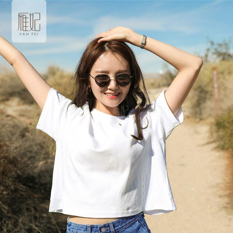 2022 new pure cotton white T-shirt woman short sleeve loose Korean version short style high-waist-ins ultra-fire half-sleeve open-top