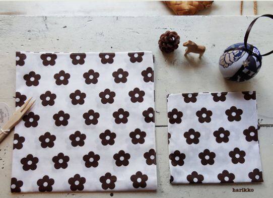 Spot Japanese Writers Spend a Flower Cup cushion