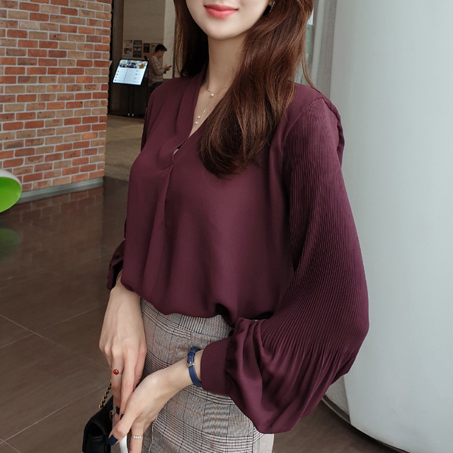 Pleated princess sleeve V-neck shirt top loose fashion all-match Korean autumn new professional women's clothing