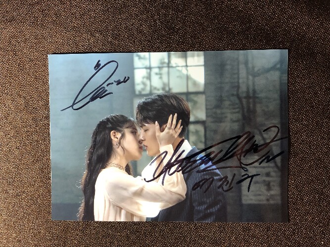 Autographed photo of IU Yeo Jin Goo Hotel Del Luna Moon Hotel 7 inch K2