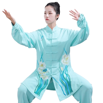 The new Tai Chi Fu Tai Chi Costume Womens Eight Section Brocade Jacquard Hemp Hand Painted Taijiquan has been served with a male martial arts performance for the Spring and Autumn period