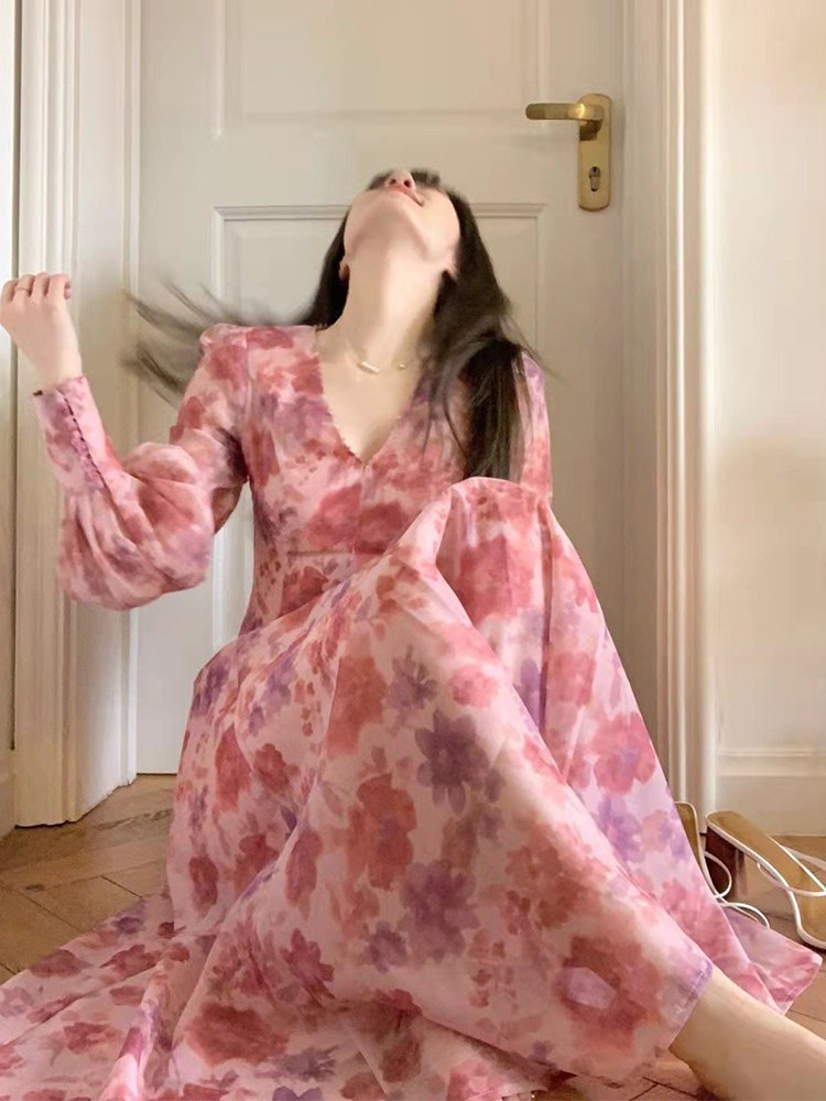 French floral chiffon dress women's 2022 spring and summer niche design high-end Hong Kong flavor retro chic skirt