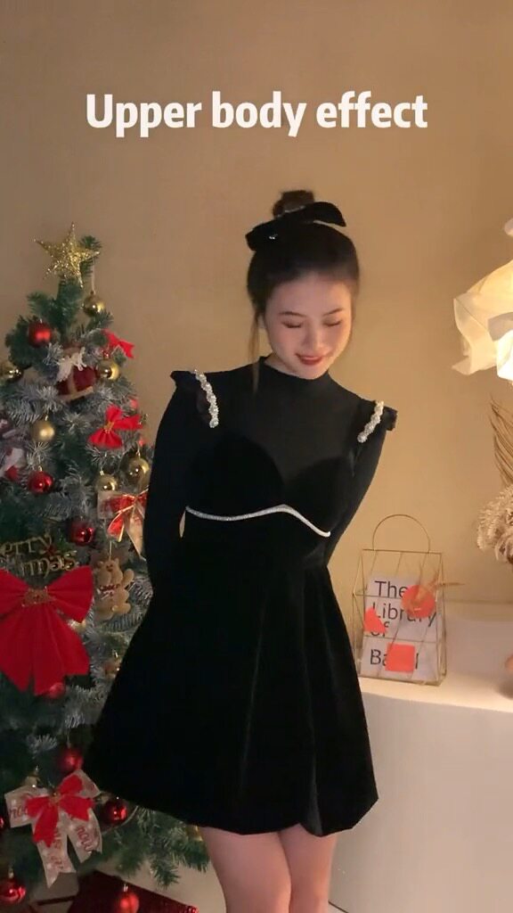 Small fragrance suit women's autumn and winter petal collar with velvet suspenders dress senior ladies sweet two-piece suit