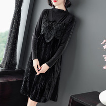 Base dress Joker plus velvet winter lady mother middle-aged temperament golden velvet lace stitching thickened skirt