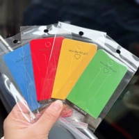 4 цвета смешивают и соответствуют 100 кусочкам бумаги + 100 пакетов