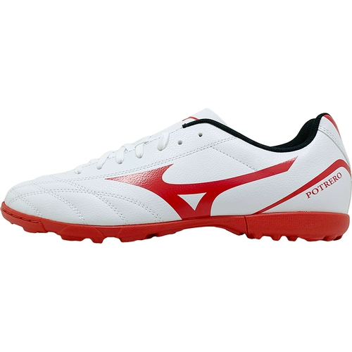 Thakie Sports Mizumo Poterro широко раскололся в искусственную траву.