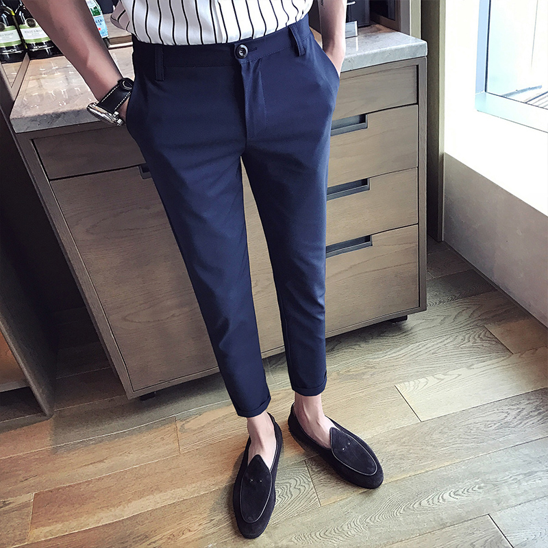 Mùa hè quần phù hợp với những người đàn ông thân hình thon thả thiết lập chín quần của nam giới nhỏ chân quần 9 điểm Hàn Quốc phiên bản của xu hướng mùa thu quần cảm giác tây mỏng.
