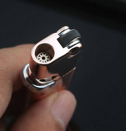 Omai gió nhẹ bật thẳng vào bánh xe kim loại màu xanh ngọn lửa bơm hơi siêu mỏng cá tính tùy chỉnh nhẹ hơn chữ nam - Bật lửa bật lửa thổi