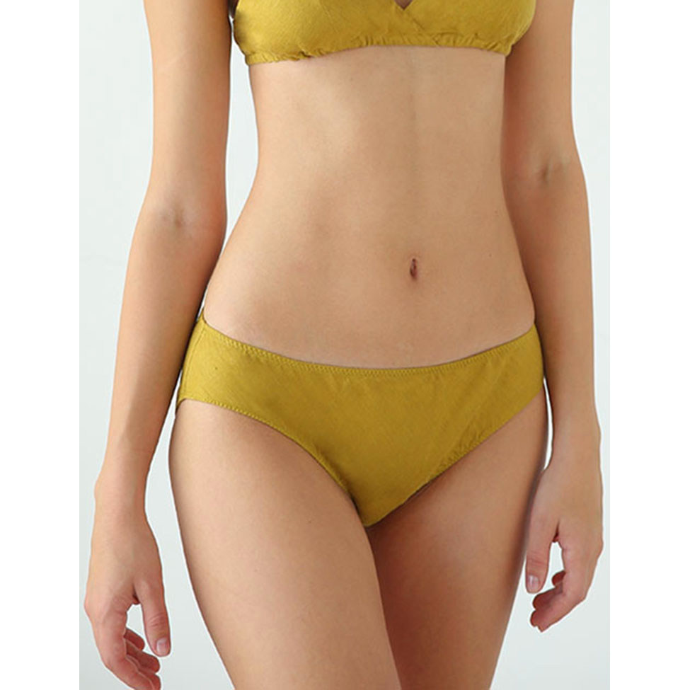 Chen Xiamen Lilinen underwear low waist French no trace triangle skin antibacterial pure summer thin shorts