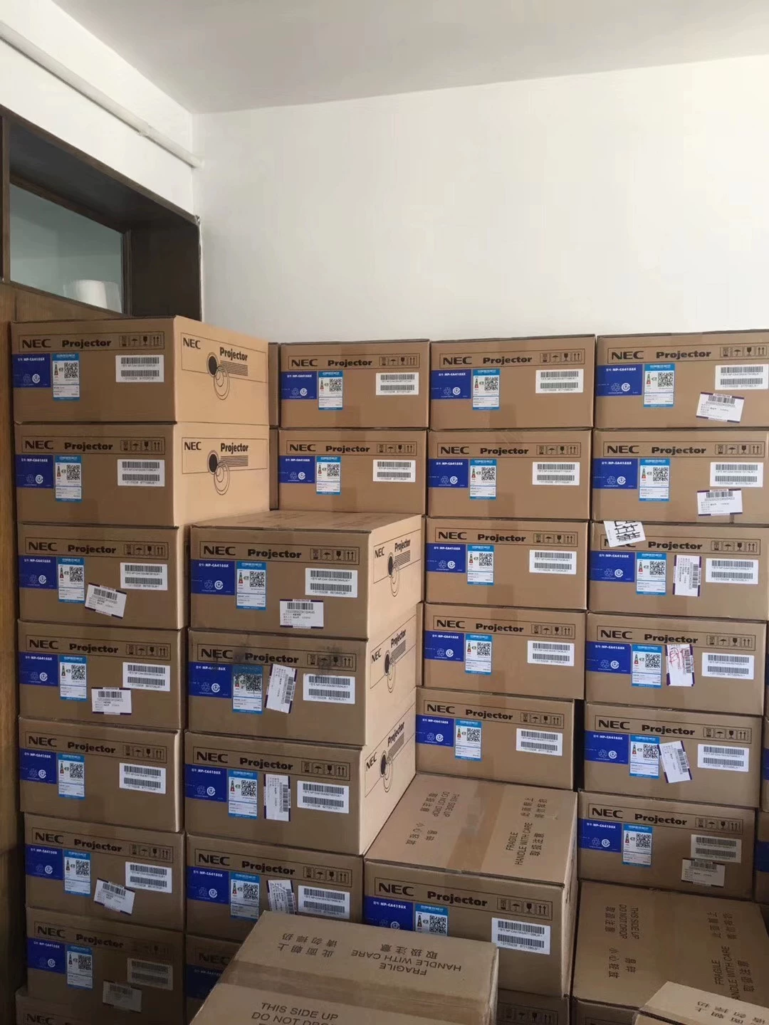 NEC проекция NP-CR2105X/2170X/2350X/2310X/2200X/2315X/2400X проектор