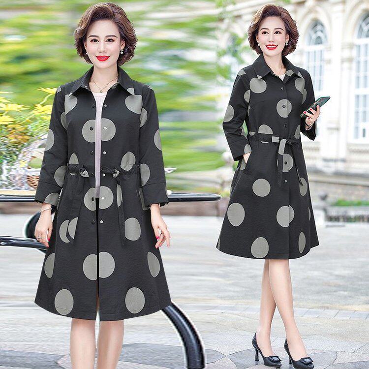 Mother coat spring autumn short paragraph 2020 new middle aged lady autumn dress foreign pie jacket loose with large size and thin blouses