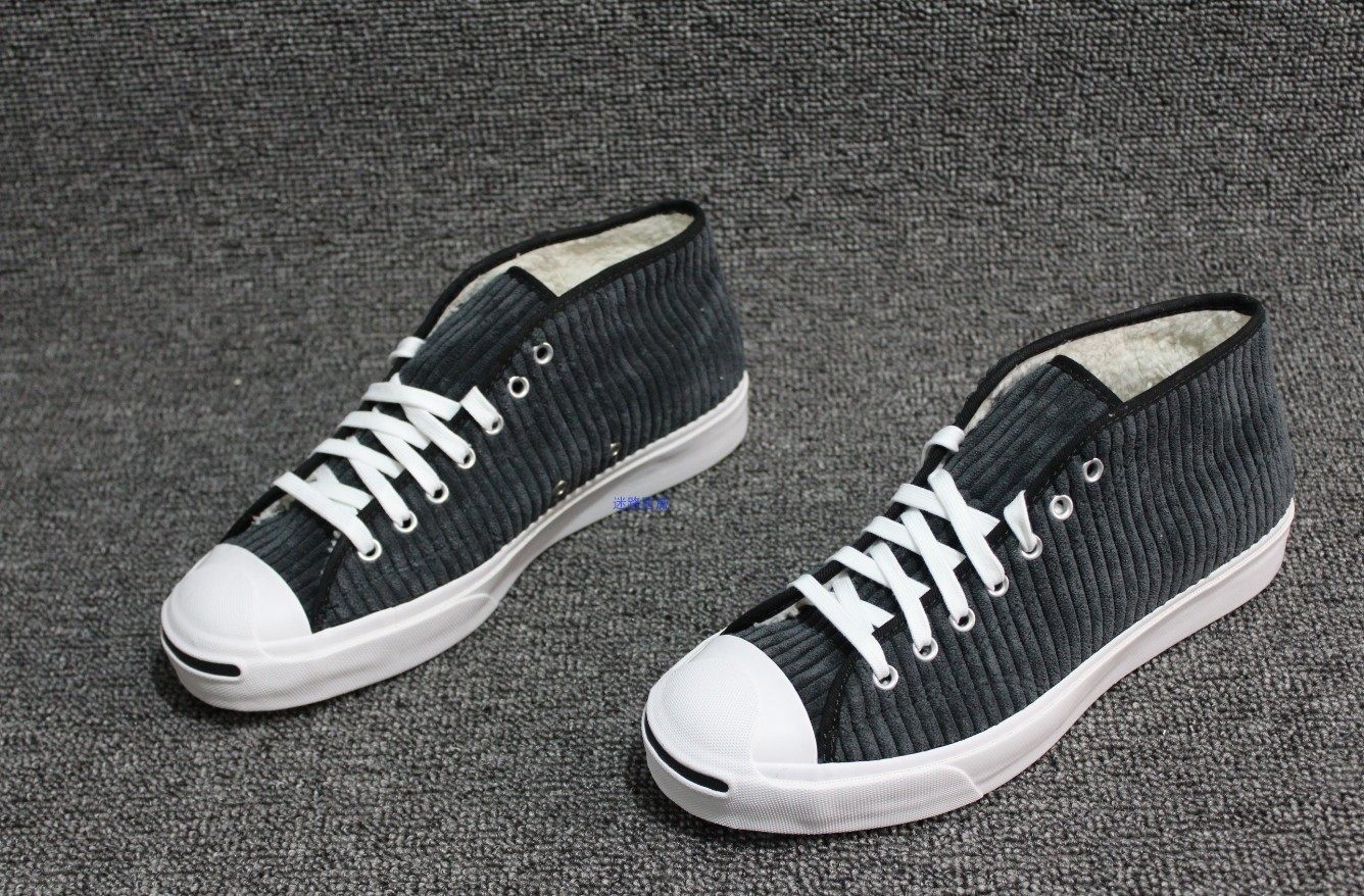 终于找到了！加绒秋冬CONVERSE匡威灯芯绒中帮男开口笑帆布鞋169794C 169795C怎么搭都帅到出片？_黑色服装_淘宝服装网, image size:1336x878