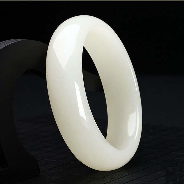 Xinjiang and Tian Yuyu Yu Bracelet mountain flow oil lubricated jade bracelet with certification