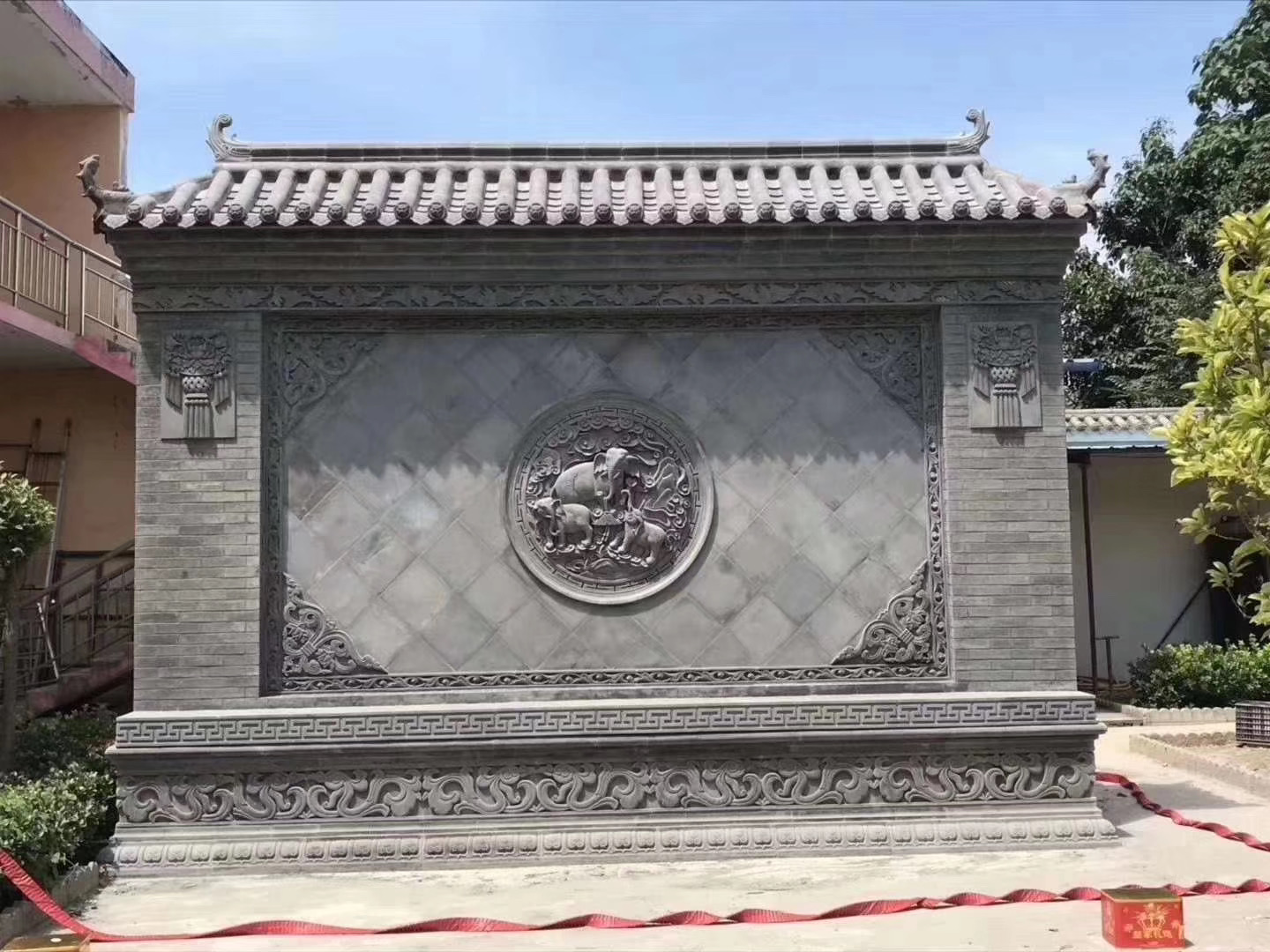 Chinese-style courtyard screen wall relief pendant welcome wall round auspicious Ruyi Ancient courtyard antique brick carving