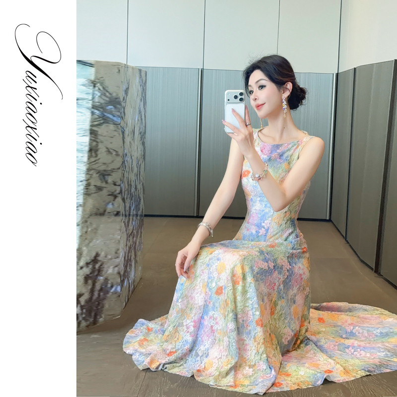 Yu Xiaoxiao [Monet Oil Painting] Gradient Print Lace Texture Boat Neck Sleeveless Waist-Cinching A-Line Rhinestone Dress