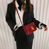 Красный, большой