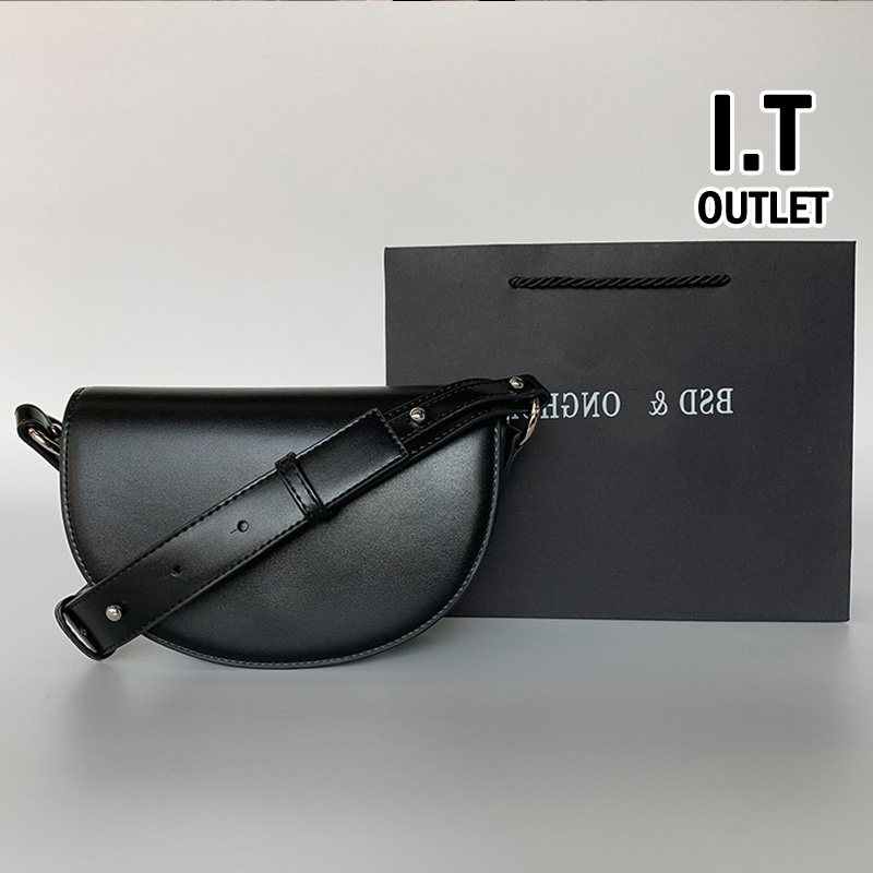 Hong Kong leather fonck2022 new high-quality texture niche design popular this year messenger saddle bag women