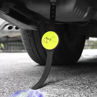 Electrostatic belt car anti-static exhaust tube pendant towing with grounding strip release rope to eliminate static electricity artifact