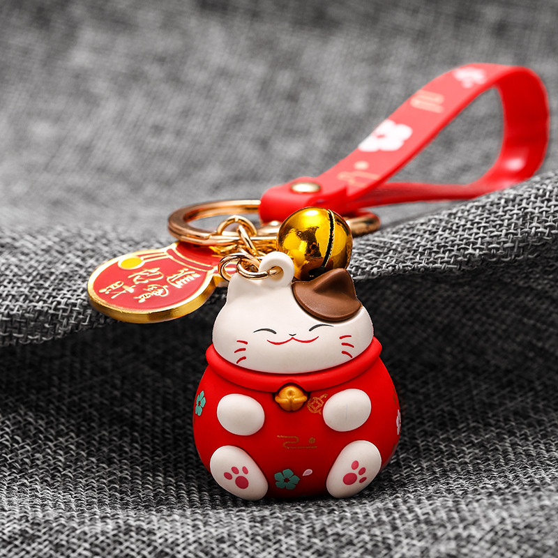 2020 lucky cat car keychain Men and women lovers pendant personality creative key ring car supplies doll