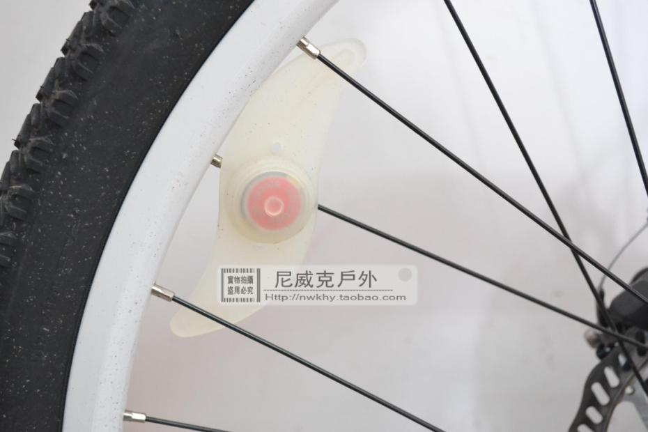 Eclairage pour vélo - feux de Valve - Ref 2400470 Image 45